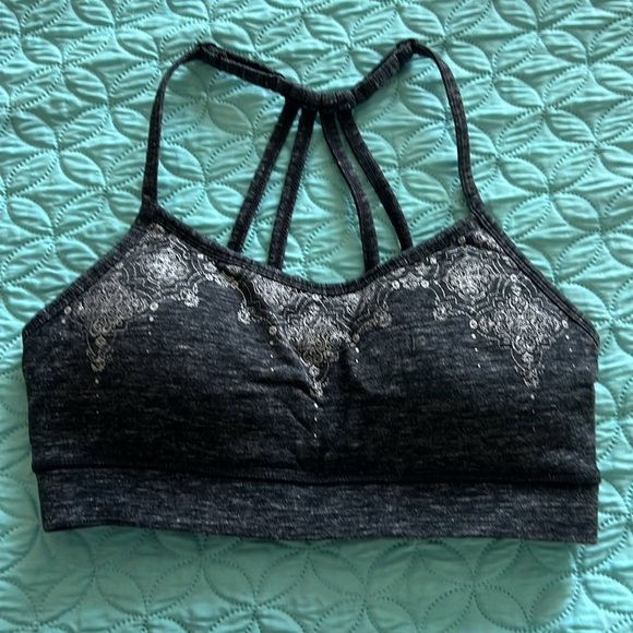 VS Lot of 7 sports bras - M Gaiam, Victorias Secret, Fabletics - Picture 2 of 10